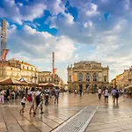 Magnifique 2 Pieces - Plein Centre - Tram 1 Min