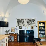 Courbet\'S Bachelor Pad