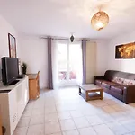 Le Camarguais - Terrasse Et Parking