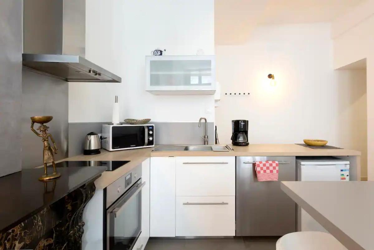 Magnifique 2 Pieces - Plein Centre - Tram 1 Min Apartment *