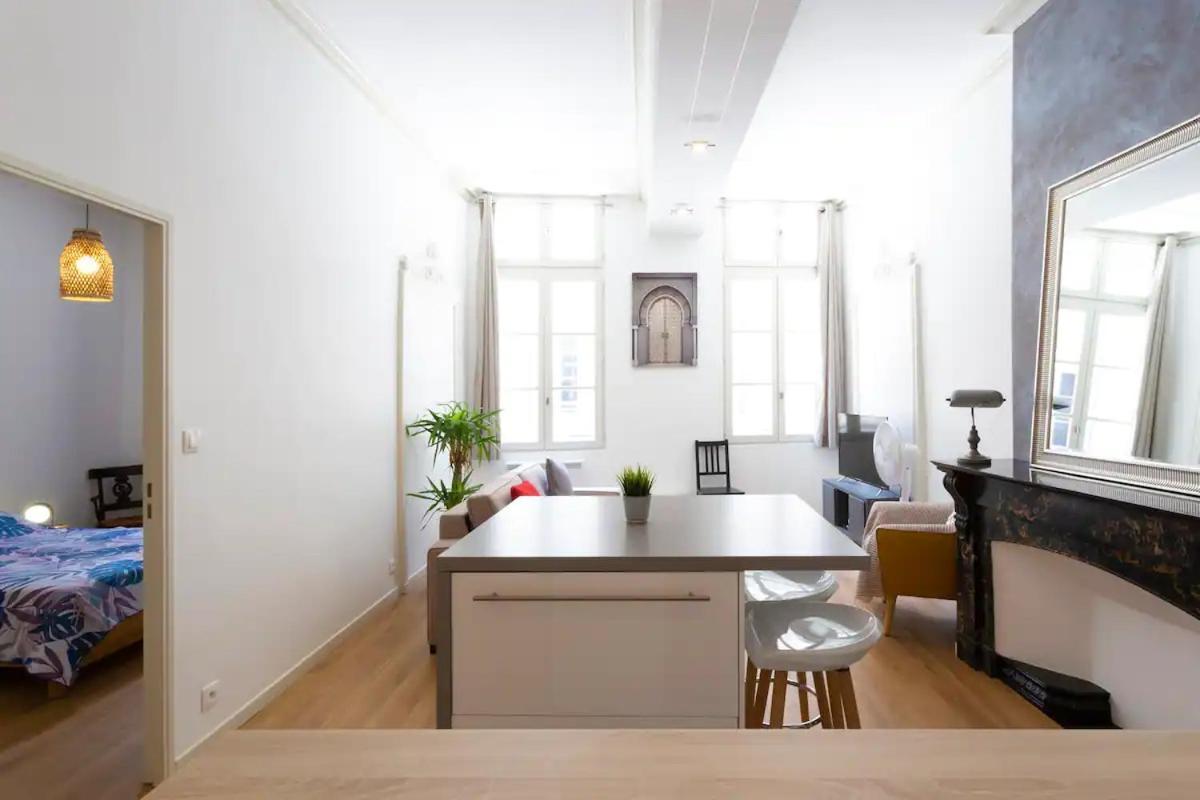 Apartment Magnifique 2 Pieces - Plein Centre - Tram 1 Min Montpellier