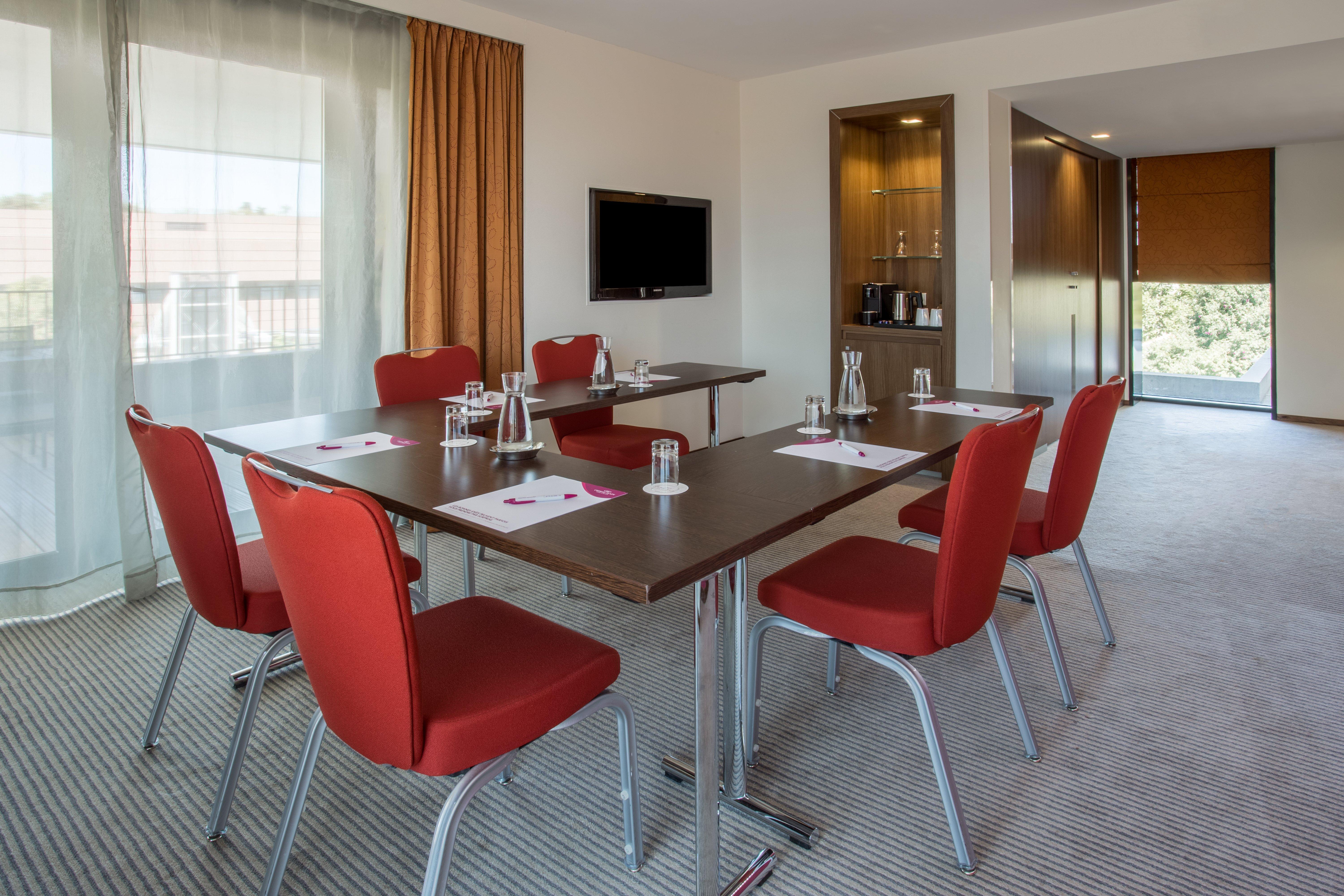 Radisson Blu Hotel, Hotel