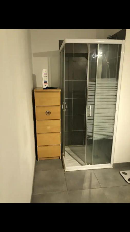 F2 50 M2 Avec Place De Parking En Ss Privative Et Clim Chambre Apartment