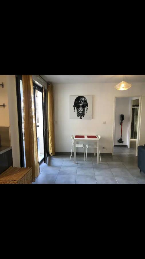 Apartment F2 50 M2 Avec Place De Parking En Ss Privative Et Clim Chambre
