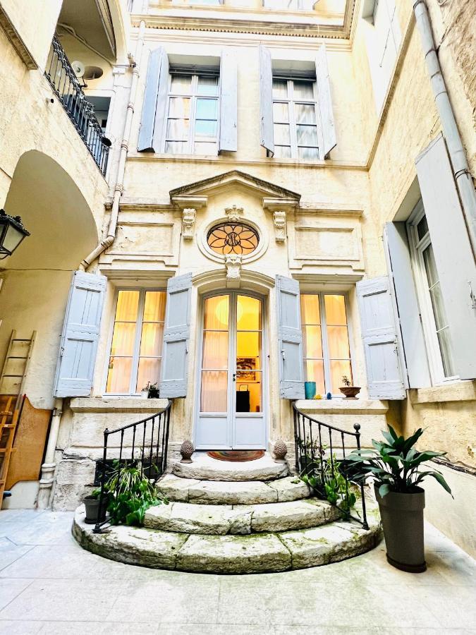 Courbet's Bachelor Pad