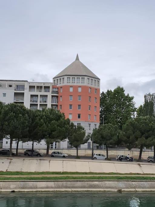 Sur Les Rives Du Lez Locairbi Apartment