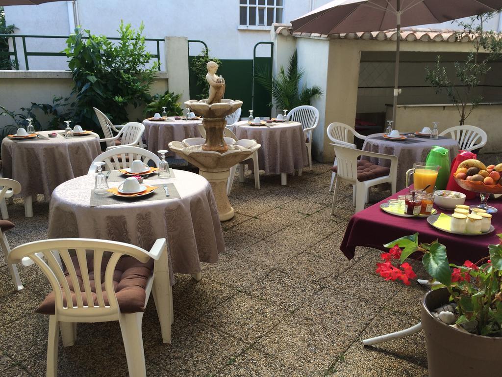 Hotel L'hospitalet Saint Charles 2*