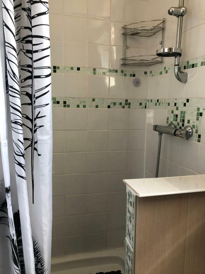 Apartment Sous Le Toit Pres De La Cathedrale St.pierre *
