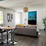 Suite 450 - T4 + 2 Terrasses + Parking
