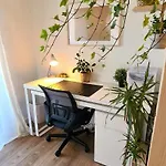 Appartement Avec Terrasse, Parking Et Proche Tramway