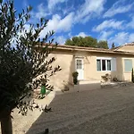 Studio Climatise Dans Un Ancien Domaine Viticole