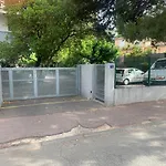 Appartement En Residence Climatise Avec Parking