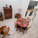 Ceci N\'Est Pas Qu\'Un Logement