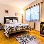 * Le St-Eloi *1 Chambre, Parking, Wifi, Jardin*