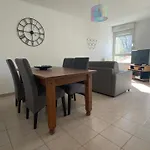 Havre De Paix Renove Aux Arceaux, Montpellier 55M2