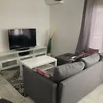 Superbe Appartement T3 Avec Piscine
