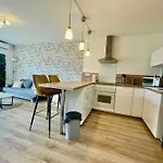 Jolie T2 40M2 Hopitaux Avec Terrasse Et Parking