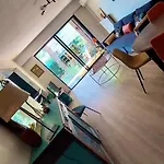 F3 Avec Jardin Et Piscine