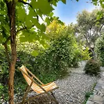 Lumineux Gite Avec Jardin Dans Une Bastide