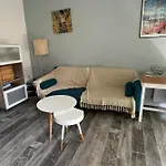The Bounin Apartment - - Parking And Swimming Pool!