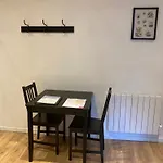 Joli Appartement Dans Le Coeur Historique Ecusson