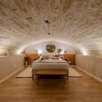 La Suite Eximia Avec Patio - Parking Souterrain Inclus - Centre Historique