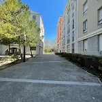 Le Reveur Au Bord Du Lez