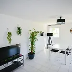 Le Preville Avec Terrasse Et Parking Gratuit