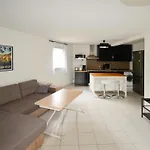Le Preville Avec Terrasse Et Parking Gratuit