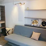 Comfortable Studio-From City Center And Beaches