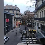 T2 For 4 People In The City Center Montpellier