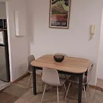 T2 For 4 People In The City Center Montpellier