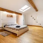 Loft - Climatisation, Parking, Tout Equipe