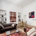 Le Colonial