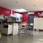 Loft, avec piscine privative, à 15 minutes à pied du centre ville
