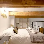 Appartement renové av mezzanine The Palm