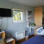 Grand studio avec piscine
