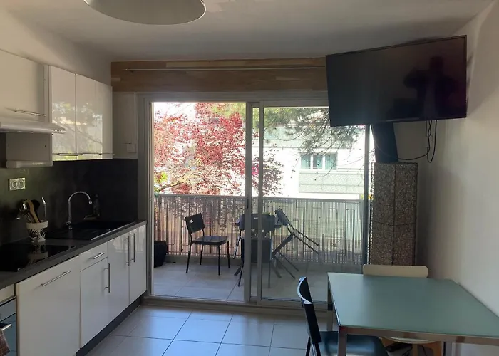 Appartement En Residence Climatise Avec Parking