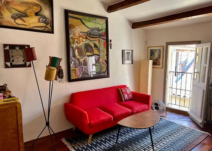 Une Ambiance Boheme Sur Les Toits De Sainte-Anne