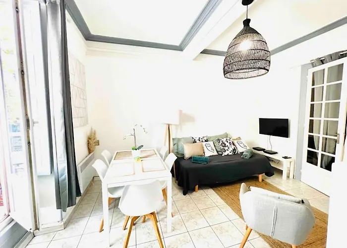Appartement En Centre Ville, Wifi Et Tram