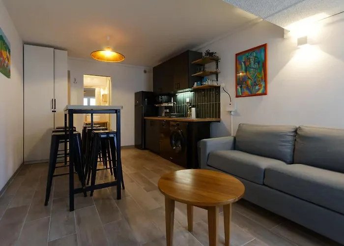 Manon, 2 Ch, Parking, Tram Croix D\'Argent Au Pied, Sleep-In-Montpellier
