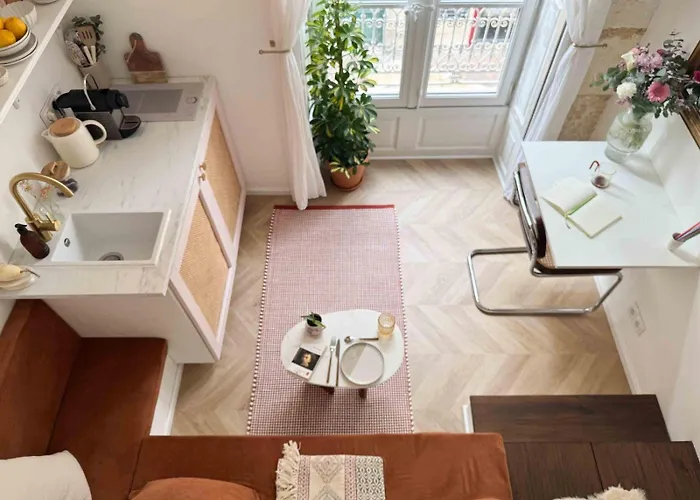 Beautiful Studio Close Place De La Comedie In City Center