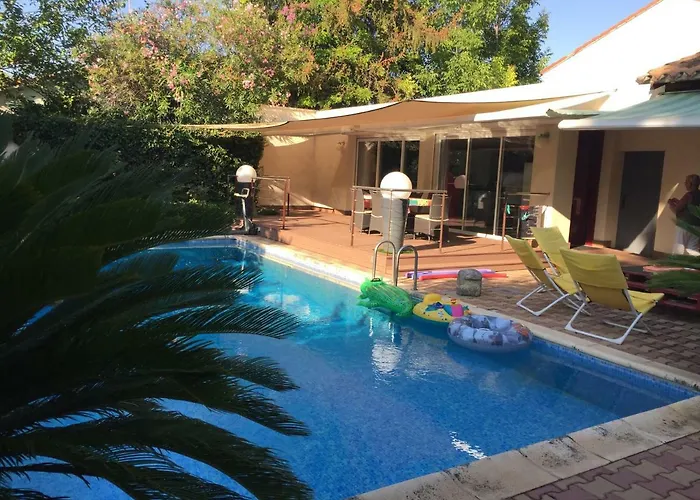 Loft, avec piscine privative, à 15 minutes à pied du centre ville