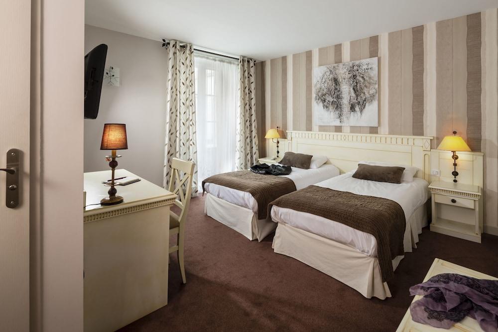 Royal Hotel 3*