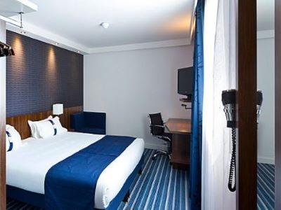 Holiday Express - Odysseum By Ihg