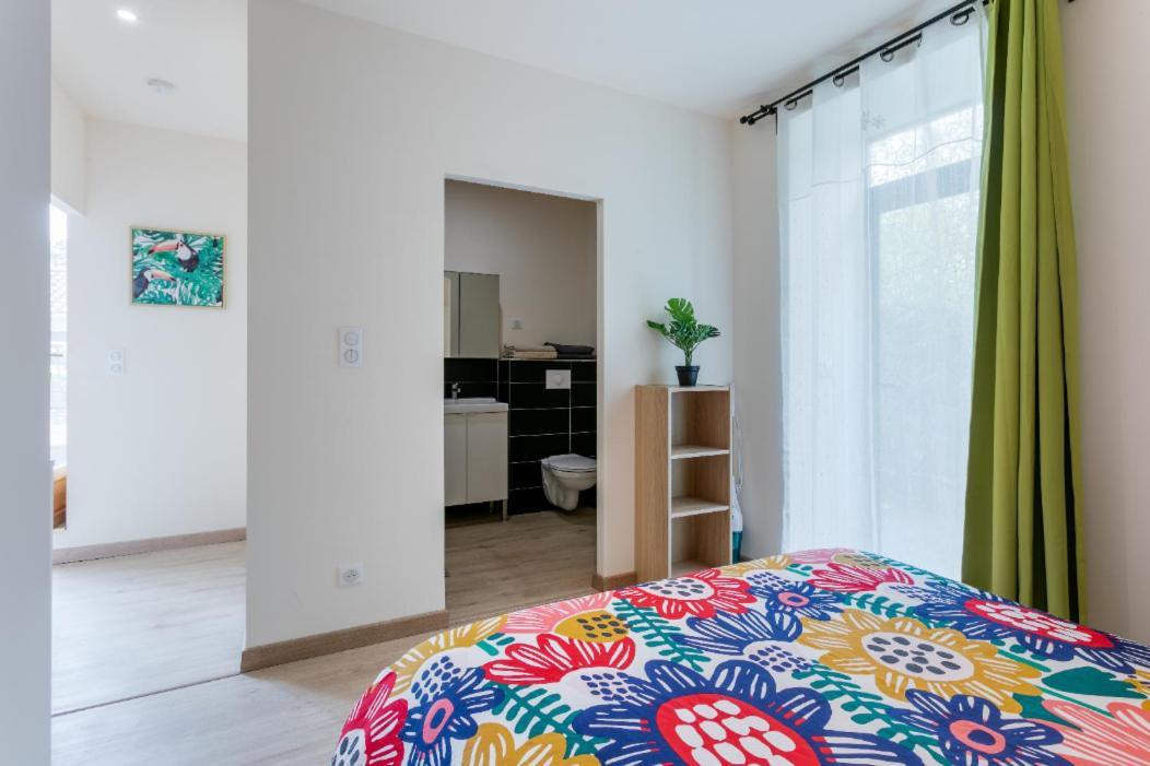 Apartment T2 Quiet, City Center, Private Parking