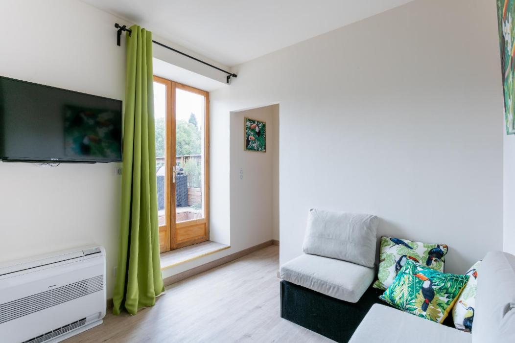 T2 Quiet, City Center, Private Parking Apartment