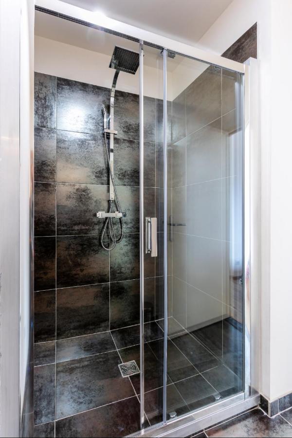 Apartment T2 Quiet, City Center, Private Parking