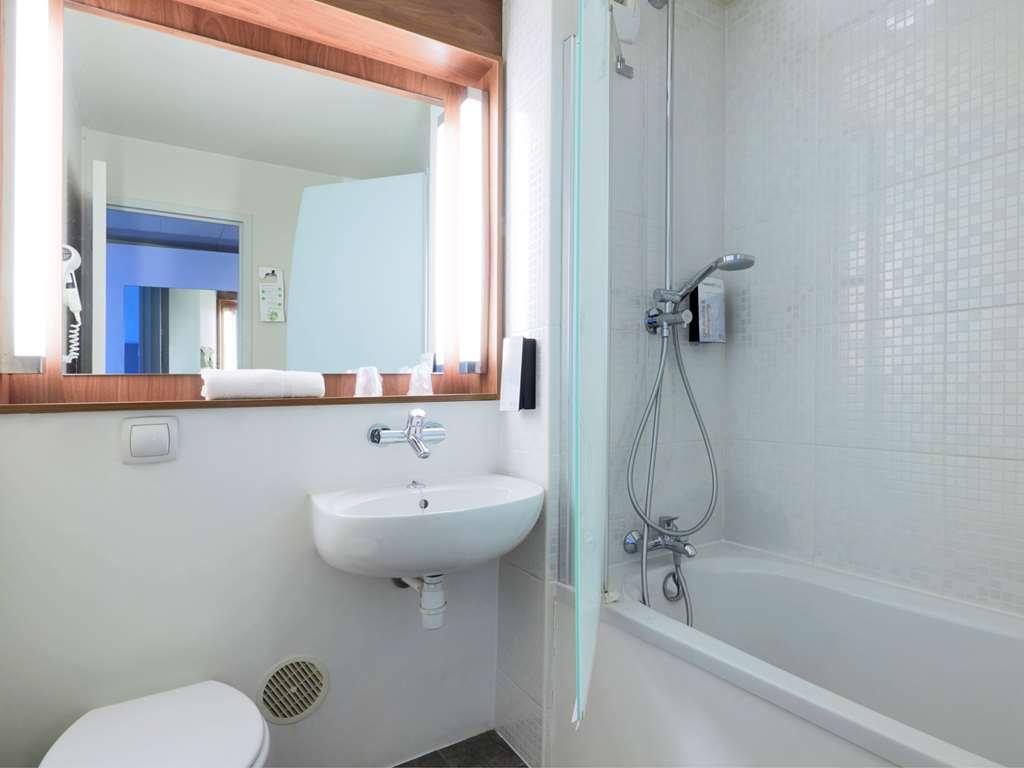 Campanile Est Le Millenaire 3*
