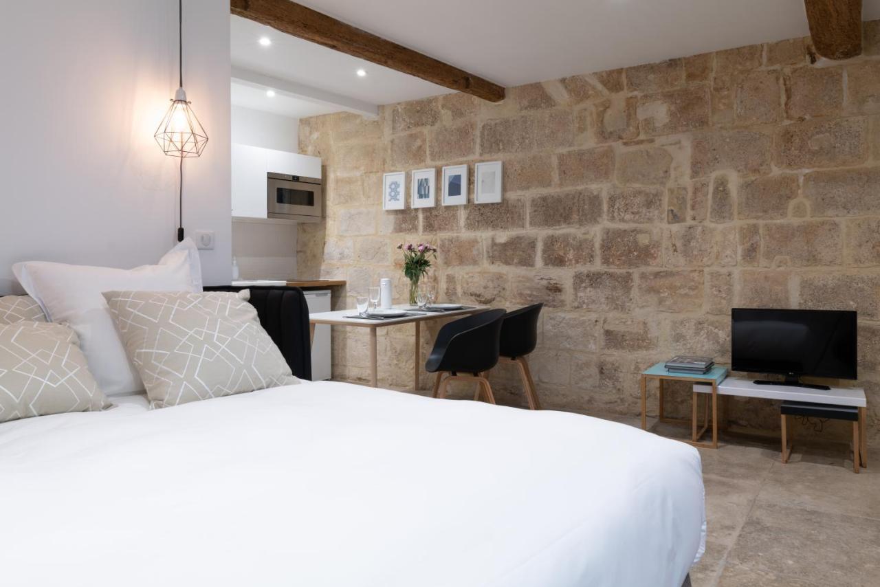 Design & Cosy - Centre Historique Ecusson Apartment